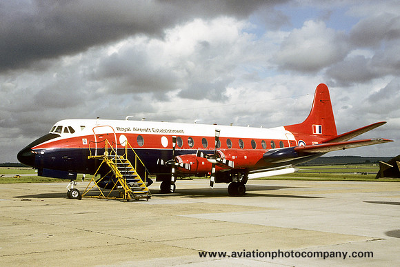 RAE Vickers Viscount XT661 at Boscombe Down (1988)