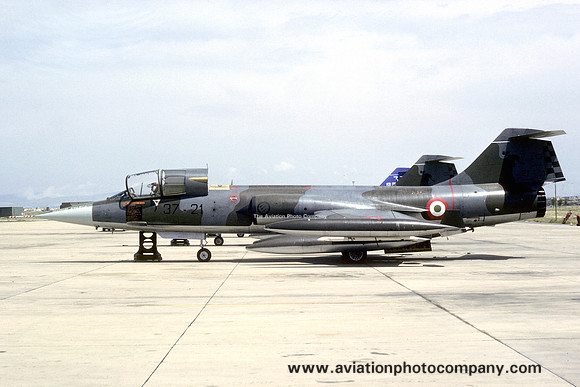 Italian Air Force 37 Stormo Lockheed/FIAT F-104S Starfighter MM6786/37-21 (1989)