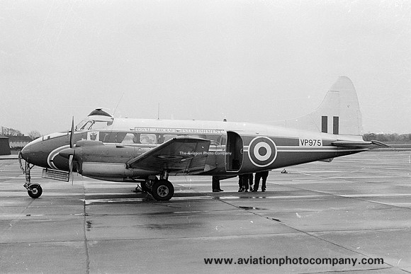 Royal Aircraft Establishment De Havilland Devon C.1 VP975 (1966)