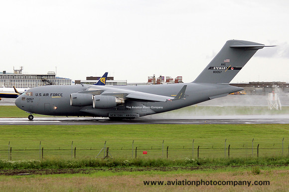 USAF New York ANG 137 AS McDonnell Douglas C-17A Globemaster 98-0057 at Prestwick (2012)