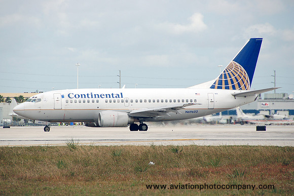 Continental Airlines Boeing 737-500 N69602 at Miami IAP (2008)