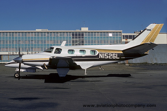 Beech 60 Duke N1526L at Reykjavik (1977)