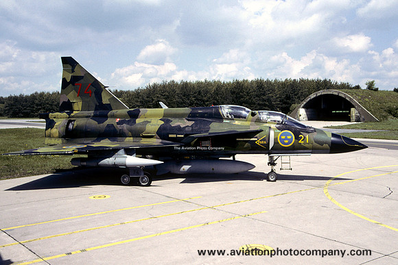 Swedish Air Force F21 SAAB Viggen Sk-37E 37813/74 (2004)