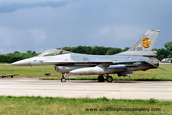 Dutch Air Force 313 Squadron GD F-16A Fighting Falcon J-015 (2004)