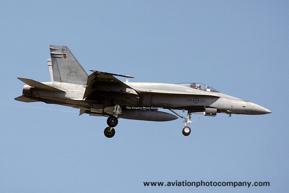 Canadian Armed Forces 1 CAG McDonnell Douglas CF-188 Hornet 188753 (1987)