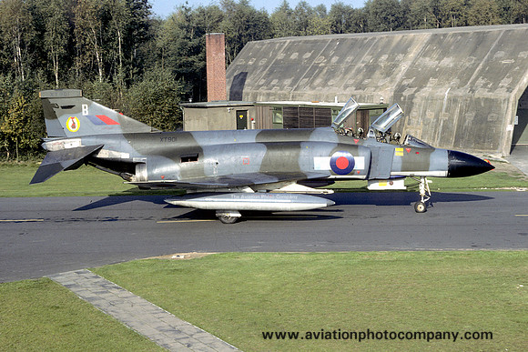 RAF 19 Squadron McDonnell F-4M Phantom FGR.2 XT901/B (1977)