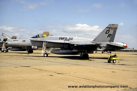 US Marines VMFA-312 McDonnell Douglas F/A-18C Hornet 164274/DR-08 (1992)