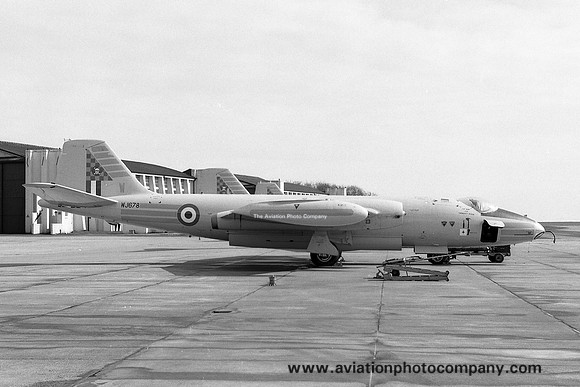 RAF 100 Squadron English Electric Canberra B.2 WJ678/W at RAF Leuchars (1972)
