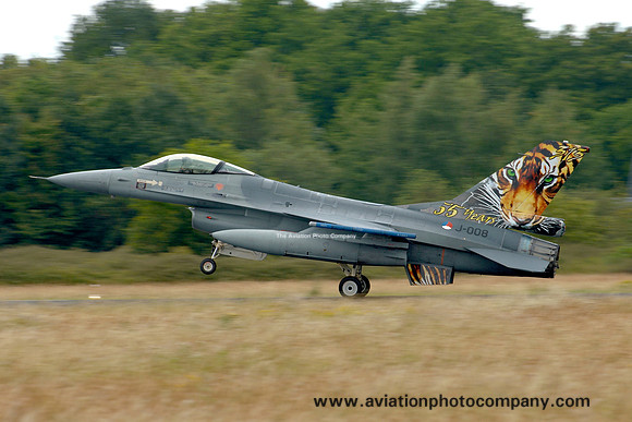 Dutch Air Force 313 Squadron GD F-16AM Fighting Falcon J-008 (2009)