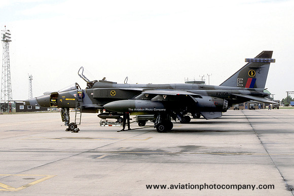 RAF 16 Squadron Sepecat Jaguar GR.1 XZ108/E (1994)