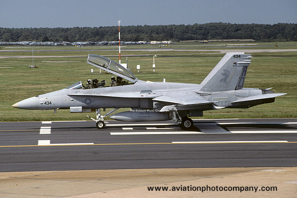US Navy VFA-106 McDonnell Douglas F/A-18D Hornet 164014/AD-434 (1999)