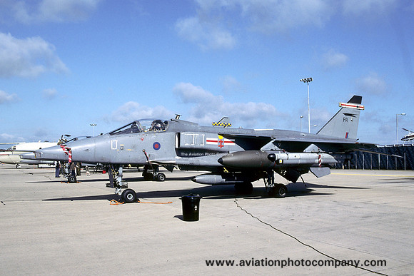 RAF 41 Squadron Sepecat Jaguar GR.3 XZ106/FR (2004)