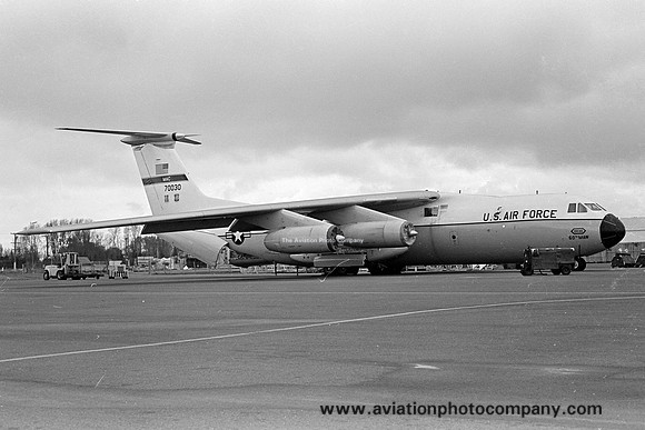 USAF 60 MAW Lockheed C-141A Starlifter 67-0030 (1977)