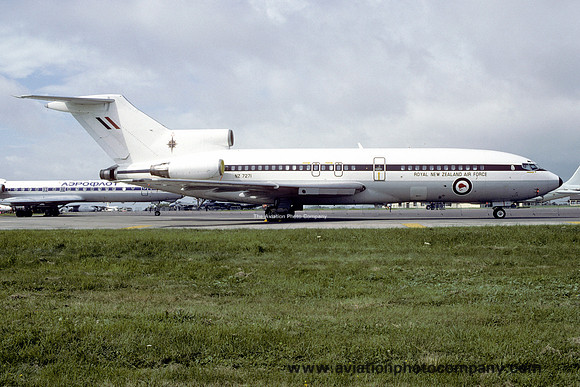 RNZAF 40 Squadron Boeing 727-22C NZ7271 (1993)