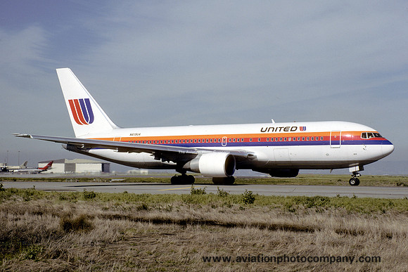 United Airlines Boeing 767-222 N619UA (1986)