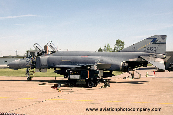 USAF New York ANG 136 FIS McDonnell F-4D Phantom 66-7469 (1990)
