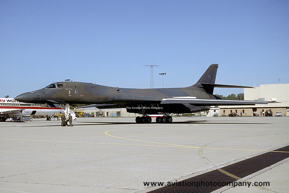 USAF 28 BW Rockwell B-1B Lancer 86-0089 (1990)