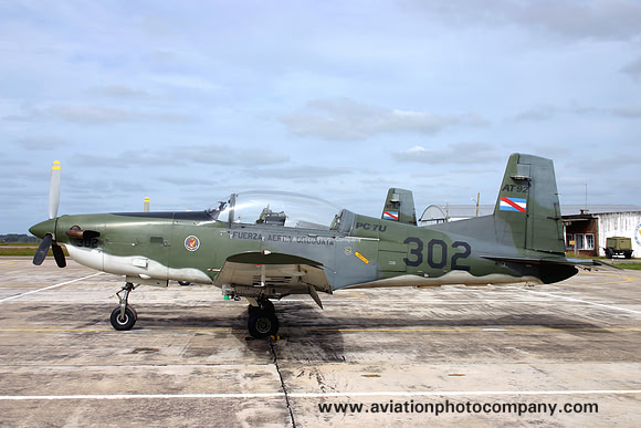 Uruguayan Air Force EVA4 Pilatus AT-82/PC-7U 302 (2007)