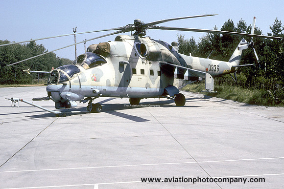 Czech air Force 11 VRP Mil MI-24V Hind 0836 (1993)