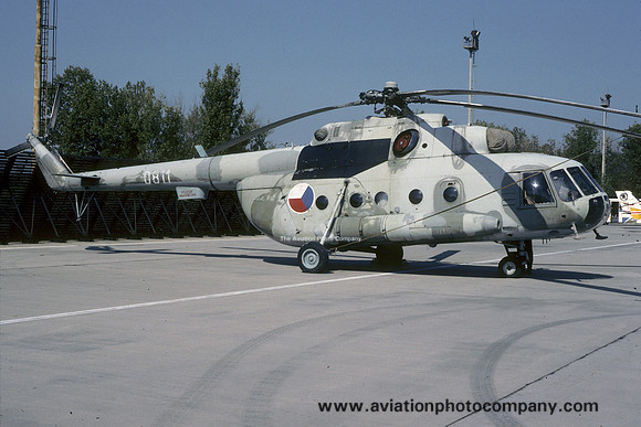 Czech Air Force 11 VRP Mil Mi-17 0811 (1993)