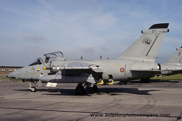 Italian Air Force 2 Stormo Aeritalia AMX MM7148/2-21 (1993)