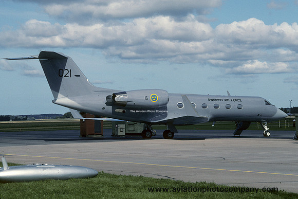Swedish Air Force F16 Gulfstream Tp102 102001/021 (1993)