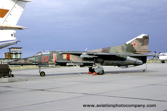 Russian Air Force Mikoyan MiG-27D Flogger 17 red (1993)