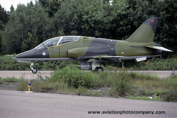 Finnish Air Force Hawker Siddeley Hawk T.51 HW-329 (1993)