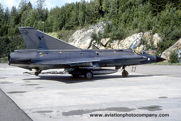 Finnish Air Force HavLv 21 SAAB Draken J-35FS DK-225 (1993)