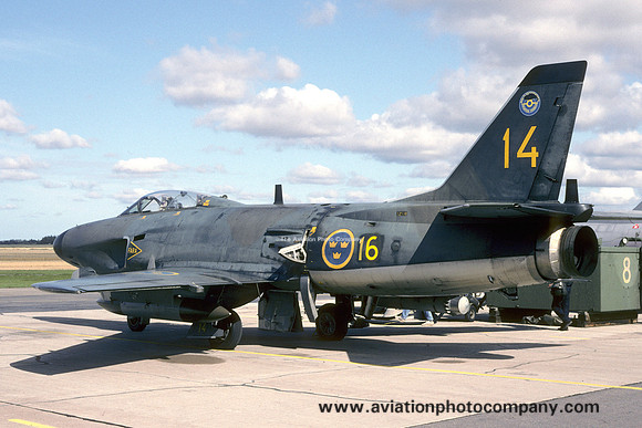 Swedish Air Force F16 SAAB Lansen J-32E 32530/14 (1993)