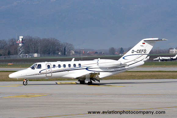 EFD Eisele Flugdients Cessna 525B CitationJet CJ3 D-DEFD at Geneva (2007)