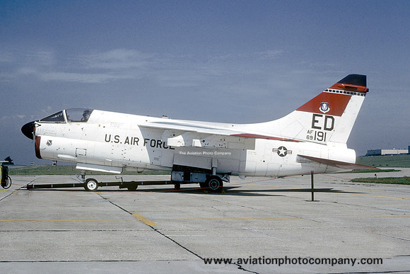 USAF 6512th Test Squadron LTV A-7D Corsair 69-6191/ED at Edwards AFB (1990)