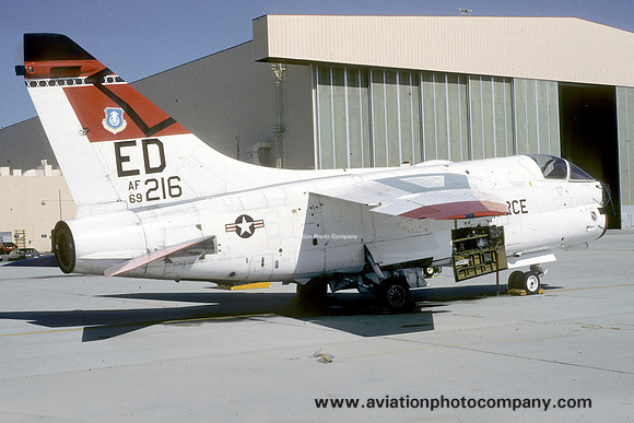 USAF 6512th Test Squadron LTV A-7D Corsair 69-6216/ED at Edwards AFB (1990)