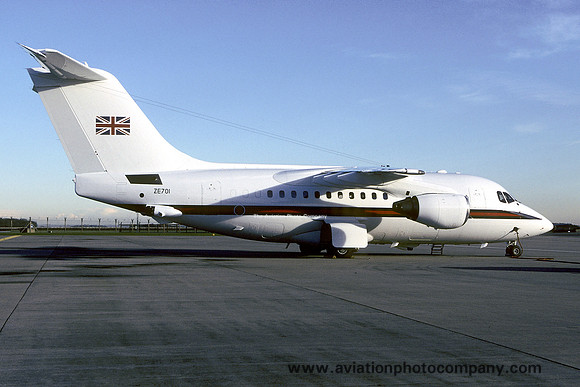 RAF 32 Squadron BAe 146 CC.2 ZE701 (2004)