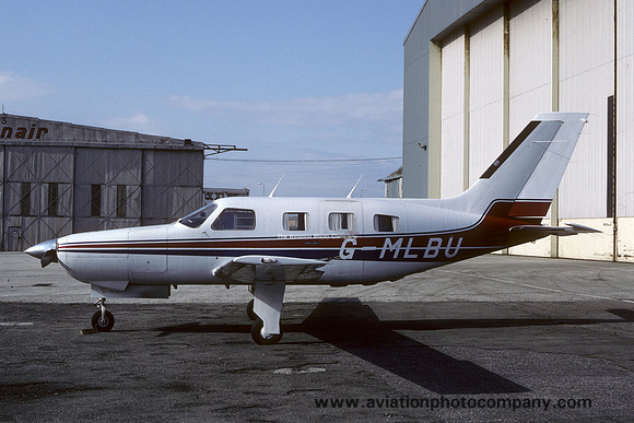 Piper PA-46-310P Malibu G-MLBU (1987)