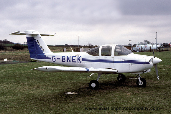 Piper PA-38-112 Tomahawk G-BNEK (1987)