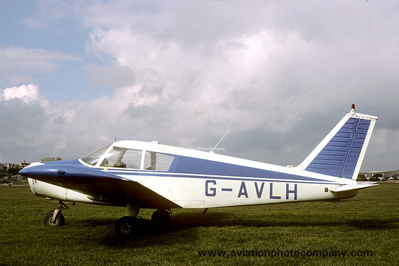 Piper PA-28-140 Cherokee G-AVLH (1987)