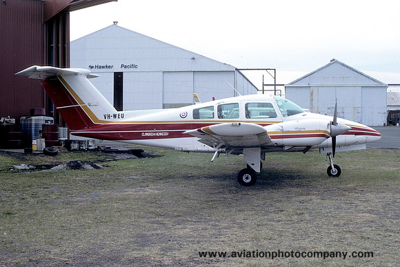 Beech 76 Duchess VH-WEU (1986)