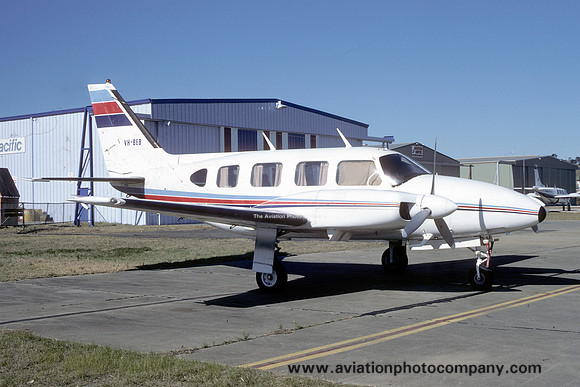 Piper PA-31-310 Navajo VH-BEB (1986)