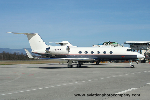 Blum Capital Partner Gulfstream IV N108DB at Geneva (2007)