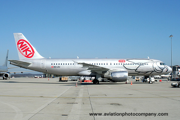 Niki Airbus A320-214 OE-LEU at Geneva (2007)