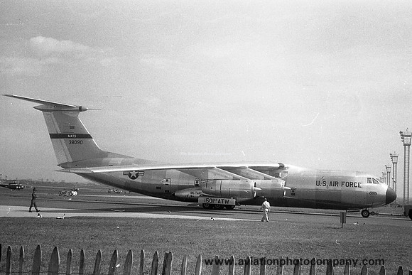 USAF 1501 ATW Lockheed C-141A Starlifter 63-8090