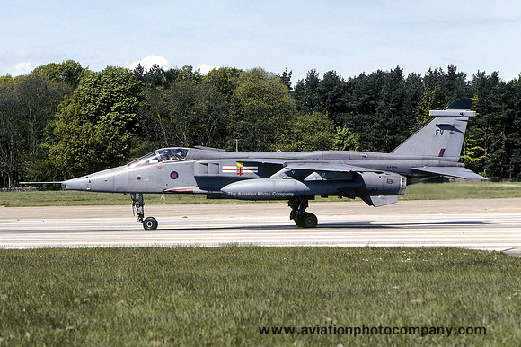 RAF 41 Squadron Sepecat Jaguar GR.3 XZ372/FV at RAF Coltishall (2005)