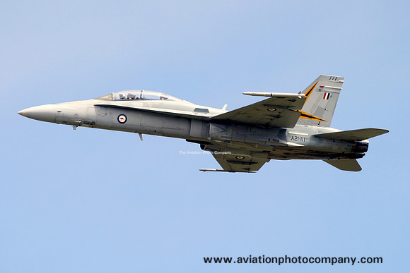 RAAF 2 OCU McDonnell Douglas F/A-18B Hornet A21-111 (2007)