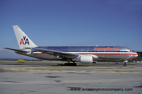 American Airlines Boeing 767-223ER N327AA (1987)