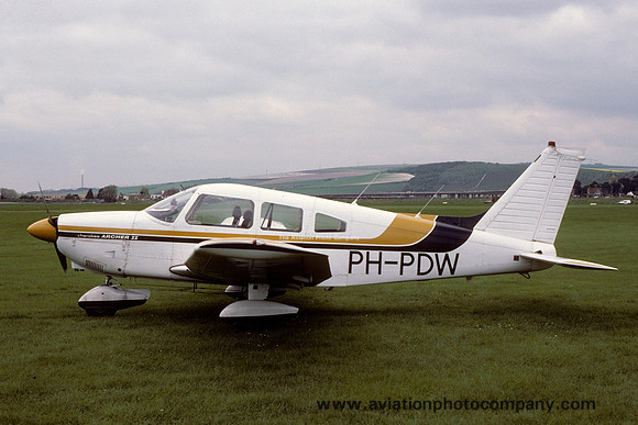 Piper PA-28-181 Archer II PH-PDW (1987)