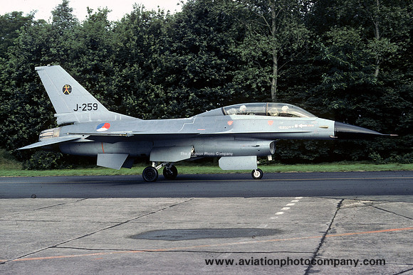 Dutch Air Force 323 Squadron General Dynamics F-16B Fighting Falcon J-259 (1980)