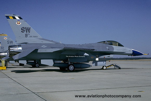USAF 20 FW General Dynamics F-16C Fighting Falcon 89-2098/SW (1993)