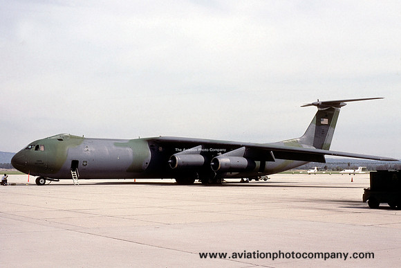 USAF 63 MAW Lockheed C-141B Starlifter 66-0205 (1990)