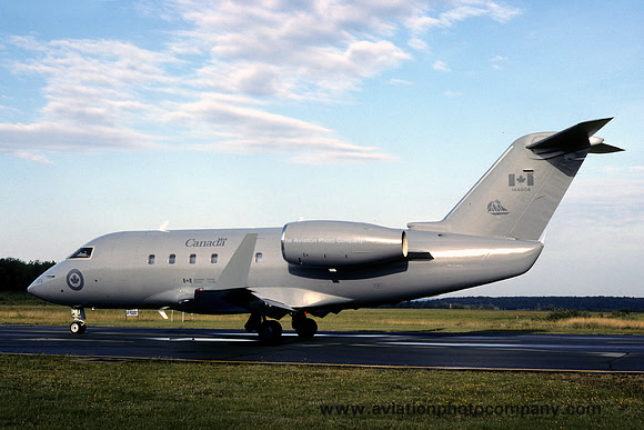 Canadian Air Force 434 Squadron Canadair CL-600S Challenger 144604 (1993)